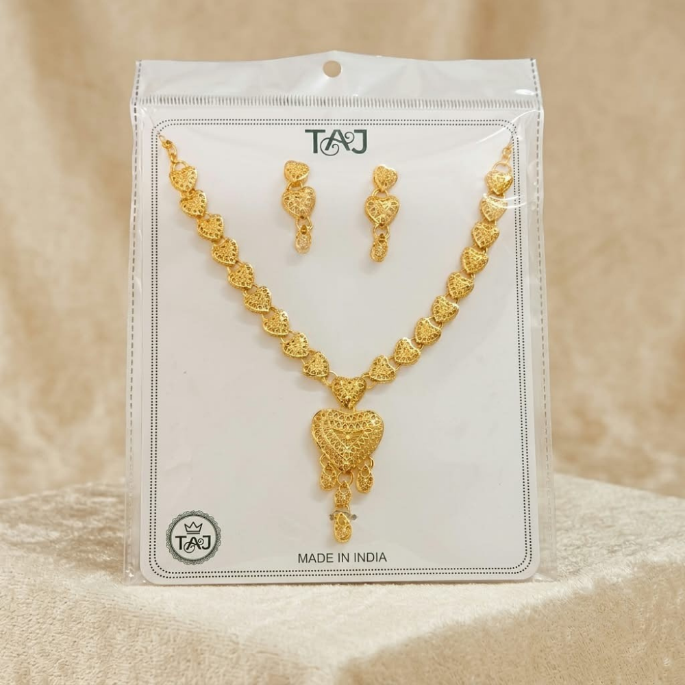 Gold-Toned Necklace and Matching Earrings Sset